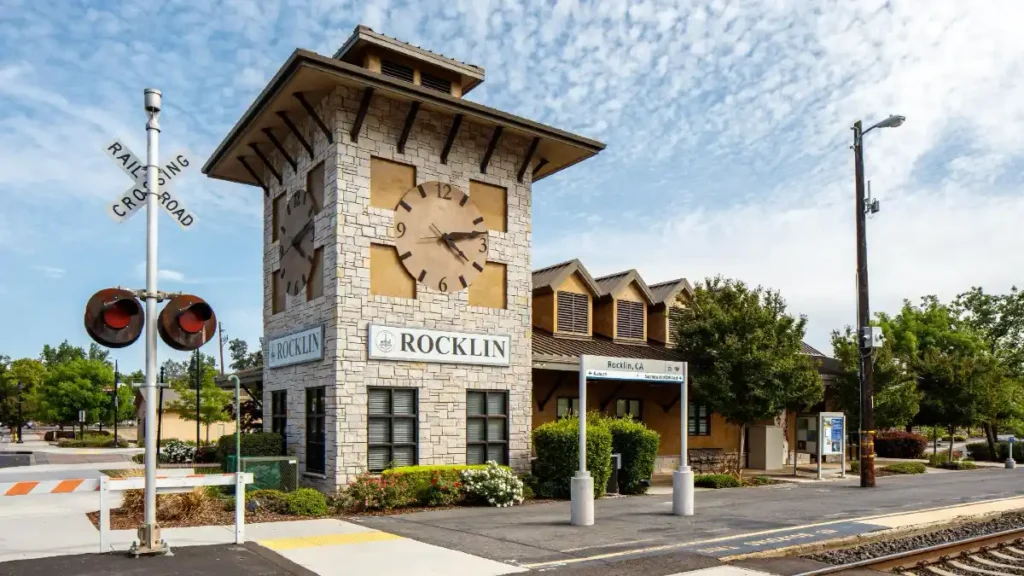 Full-service moving for Rocklin homes, apartments, and businesses